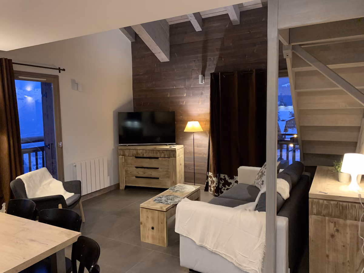 Appartement rénové – Les Coches — photo 2